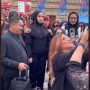 Putri Ariani Diserbu Emak-emak Asal Indonesia di Amerika yang Berebut Foto Bareng, Netizen: Pantas Jadi Kebanggaan