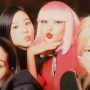 The Real Idola! 18 Selebriti Terkenal Ini Hadiri Crazy Horse Paris untuk Lisa BLACKPINK