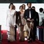 7 Gaya Artis di Busan International Film Festival 2023, Outfit Reza Rahadian Indonesia Banget