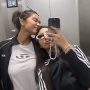 Azizah Salsha Kepergok Pakai Kaos Dada Bolong Saat Foto di Lift, Ternyata Harganya Gak Murah!