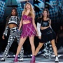Perdana Tayang, Taylor Swift Kejutkan Fans di Premiere Film The Eras Tour