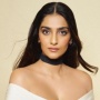 5 Artis Bollywood Berzodiak Gemini, Ada Sonam Kapoor yang Mudah Bergaul?