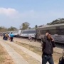 Warga Teriak Histeris, Kereta Argo Semeru Anjlok dan Disenggol Argo Wilis, Tulungi Gaes!