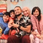 Anak Shireen Sungkar Tergulung Ombak, Alami Luka di Bagian Wajah