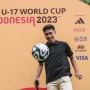 Dua Pemain Timnas Ini Turut Hadiri Trophy Experience, Netizen: Kasihan Mereka