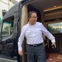 Jalani Tes Kesehatan, Anies ke RSPAD Naik Minibus Mewah Mercedes-Benz