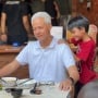 Momen Ganjar Dipijat Bocah Bernama Gibran: Loh Kamu Lagi Dicari Banyak Orang