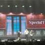Ok Taecyeon Nyanyikan Hati-Hati di Jalan dalam Fan Meeting, Tingkah Gemasnya bikin Gagal Move On