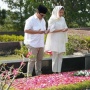 Gencar Sosok Cawapres Prabowo, Erick Thohir Ziarah ke Makam Sang Ayah