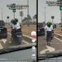 Perempuan Ini Ditinggal Driver Ojol di Lampu Merah, Bikin Iba dan Ketawa