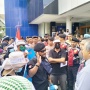 Puluhan UMKM Korban Covid-19 DIY Demo di Wonosari, Tuntut Bank Tidak Menyita dan Lelang Aset Mereka