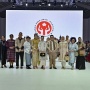 Kahiyang Ayu Hadir di JFW 2024, Outfit Ibu Dekranasda Medan Kece Berbalut Songket dan Ulos!