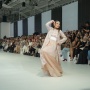 6 Potret Ayu Dewi di Runaway JFW 2024: Bebas Lepas Tanpa Batas