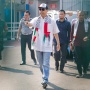 Resmi Bebas, Munarman Disambut Pelukan Hangat Simpatisan FPI: yang Saya Alami 2,5 Tahun Tidak Ada Apa-apanya