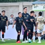 Momen Panas Iko Uwais Cekcok dengan Billy Keraf Saat Turnamen Bola Selebriti, Begini Penyebabnya