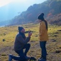 Romantis! Ladislao Camara Lamar Nathalie Holscher Saat Mendaki Gunung: Maukah Menikah denganku?