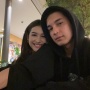 Tak Lagi Menghindar, Junior Roberts Jawab Alasan Belum Nikahi Sandrinna Michelle