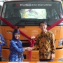KTB Donasikan Truk Fuso Fighter X Euro4 ke SMKN 5 Surakarta