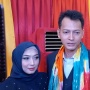 Fedi Nuril Unggah Foto Romantis Rayakan Anniversary, Malah Dibombardir Komentar Marah-marah