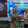 Sekjen Kemnaker Minta Lulusan Perguruan Tinggi Tidak Takut Hadapi Era Society 5.0