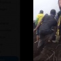Dramatis! Bantu Evakuasi Pilot Pesawat Tempur TNI, Warga: Pacul! Pacul!