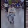 Aaliyah Massaid Pakai Koper Skuter di Bandara, Lagi-lagi Gayanya Dibandingkan dengan Fuji