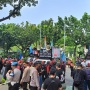 Jelang UMP DKI 2024 Ditetapkan Sore Ini, Kantor Heru Budi Digeruduk Massa Buruh