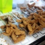 Porsi Melimpah, Rela Antri Demi Pisang Goreng Crispy Bandung di Kota Jambi