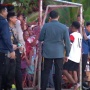 Aksi Jokowi Main Bola bareng Pelajar di Papua Seru! Sempat Cetak Gol Tapi Malah Kebobolan