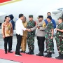 Kunker ke Papua, Jokowi Langsung Cek Persediaan Beras untuk Keluarga Penerima Manfaat