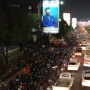 Blokade Jalan dan Bakar Ban, Demo Buruh di Bekasi Masih Berlangsung hingga Malam