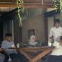 Mohon Didoakan, Anies Sungkem ke Ibunda Sebelum Kampanye Pertama di Tanah Merah Jakut