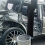 Terobos Palang Perlintasan Manual, Mobil Tertabrak Kereta di Jembatan Gantung Cengkareng