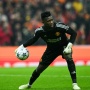 Viral Kiper Manchester United Jadi Sasaran Tuntutan Pendemo di Indonesia, Adili Onana!