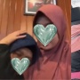 Viral Seorang Ibu Tiba-tiba Meninggal Dunia di Pelukan Sang Anak Saat Sedang Asyik Bercengkrama