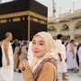 Crazy Rich Aceh Shella Saukia Dihujat Netizen saat Gunakan Koper Listrik di Tanah Suci