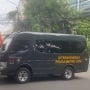 3 Mobil Polisi Keluar usai Geledah Apartemen Firli Bahuri di Darmawangsa Jaksel, Ada Barbuk yang Disita?