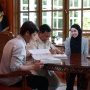 Foto Bareng Prabowo Subianto, Lesti Kejora Pamer Tas Hermes Rp 200 Juta