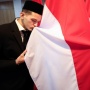 Justin Hubner, Naturalisasi dan Pemenuhan Janji kepada Mendiang Sahabatnya
