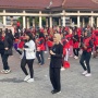 Suami Bersiap Debat Pilpres, Siti Atikoh Asyik Senam bareng Ratusan Warga Serang Banten