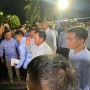 Detik-detik Debat Capres di KPU: Prabowo Beri Hormat, Gibran Pegang Secarik Kertas dan Pulpen