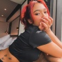 Gaya Marion Jola Pamer Tato di Pinggang, Bikin Terpana