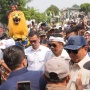 Prabowo Disambut Ribuan Warga di Purwakarta, Warga Teriak dan Mengacungkan Dua Jari