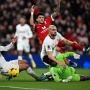 Manchester United Bawa Pulang Dua Rekor usai Tahan Liverpool di Anfield