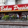 Bakso President, Kuliner Legendaris Khas Malang di Tepi Rel Kereta Api