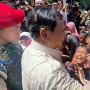 Terlihat Senang, Intip Keseruan Prabowo Main Air Bareng Anak-anak di Kuningan