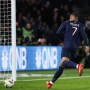 Rayakan Ulang Tahun ke-25, Kylian Mbappe Cetak Brace Saat PSG Taklukkan Metz