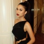 5 Potret Elegan Azizah Salsha Tampil dengan Riasan Bold: Pakai Tas dan Sepatu Chanel Tembus Puluhan Juta!