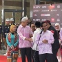 Ganjar-Mahfud Ganti Baju Adat Jadi Kemeja Pink Usai Debat Cawapres, Ini Alasannya