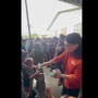 Viral Gus Miftah Bagi-bagi Uang, Warganet Desak Bawaslu Investigasi